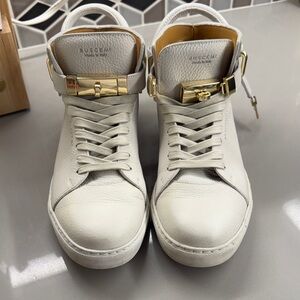 Buscemi Men's Cream Sneakers with Gold Accents